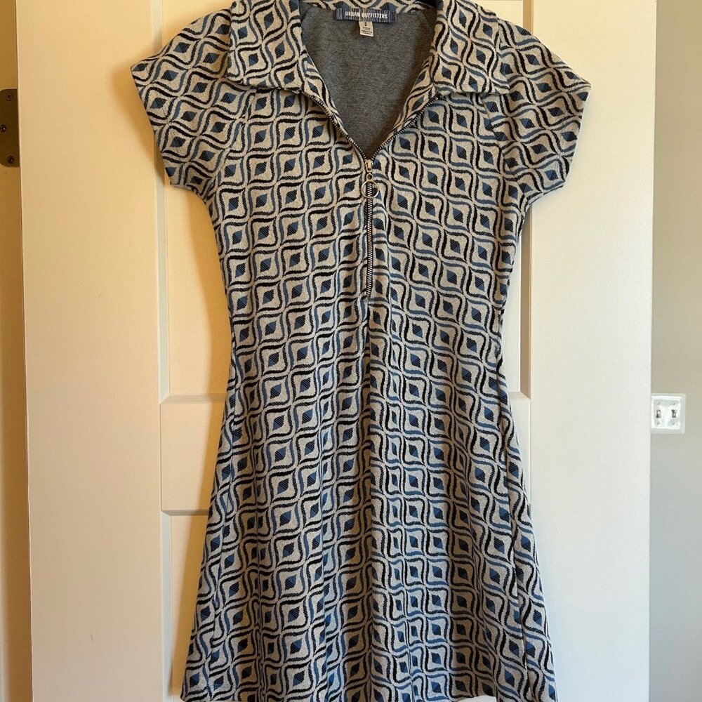 URBAN OUTFITTERS Short Sleeve Geometric Print Dress
